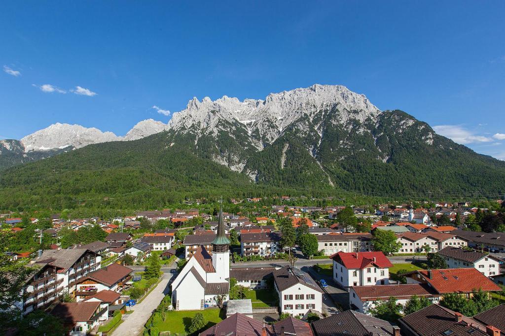 Alpenappartements Schwalbennestl Mittenwald Buitenkant foto